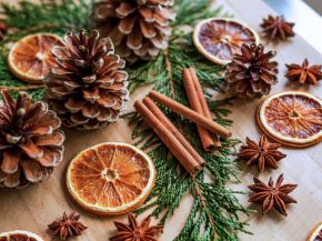 Picture for category Spray Paint & Decorations